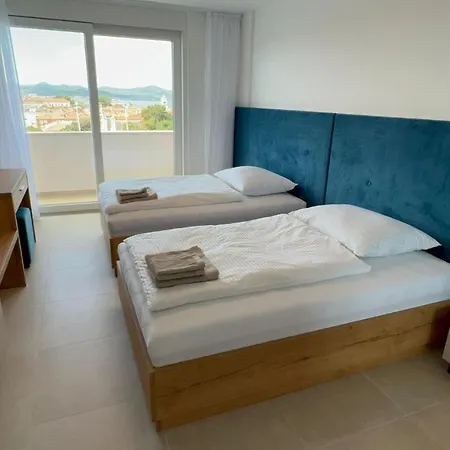 Old Town And Sea View Apartment *