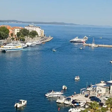 Apartment Old Town And Sea View